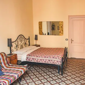 Gasthuis Casa Verdi - House Of Travelers, Catánia