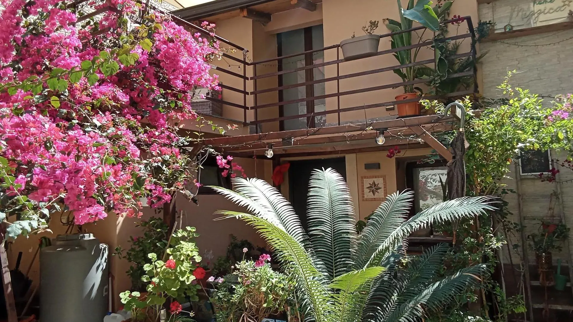 Mizzicahome Solemare Catania Italy